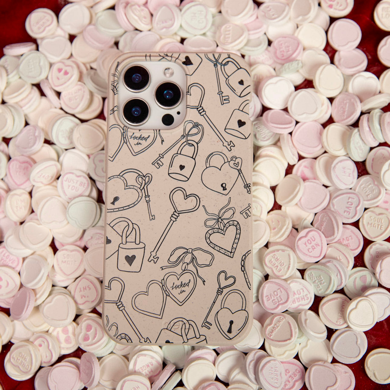 LOCKED-IN-LOVE_IP12_LondonFog