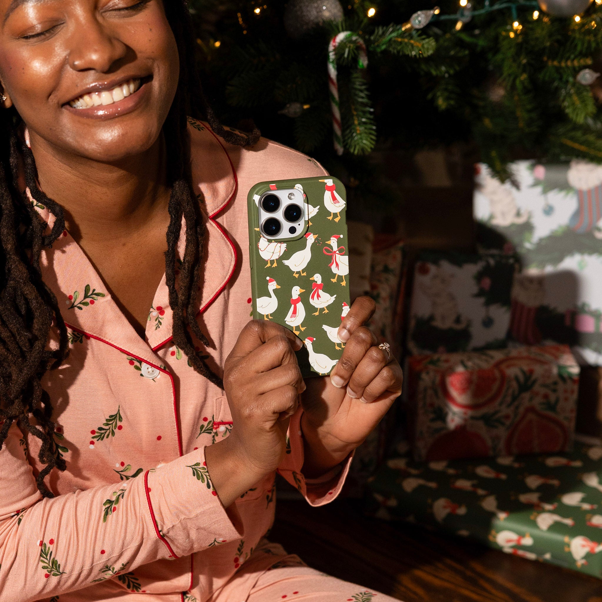 DUCK-THE-HALLS_IP14_ForestFloor