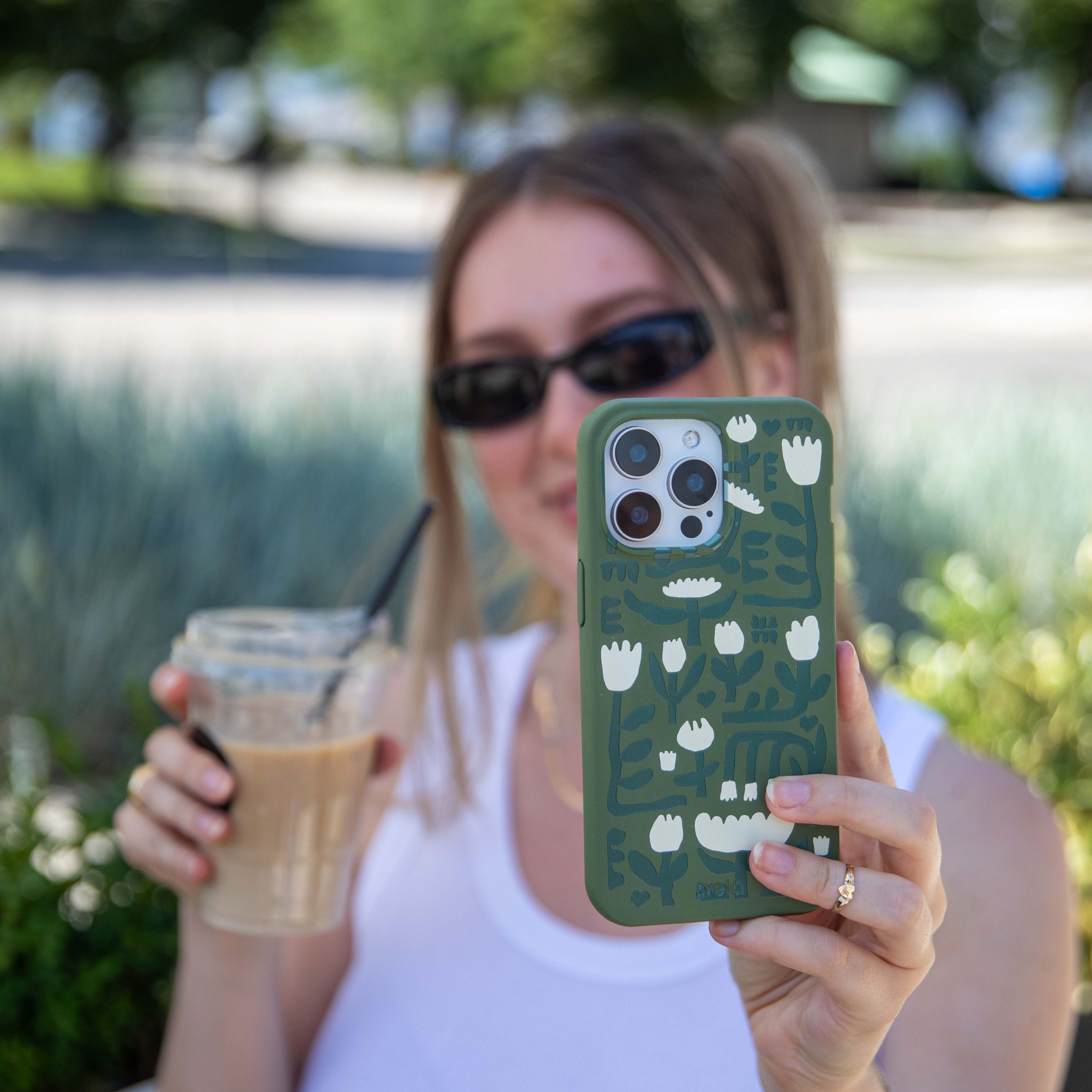 ABSTRACT-TULIPS_S21_ForestFloor