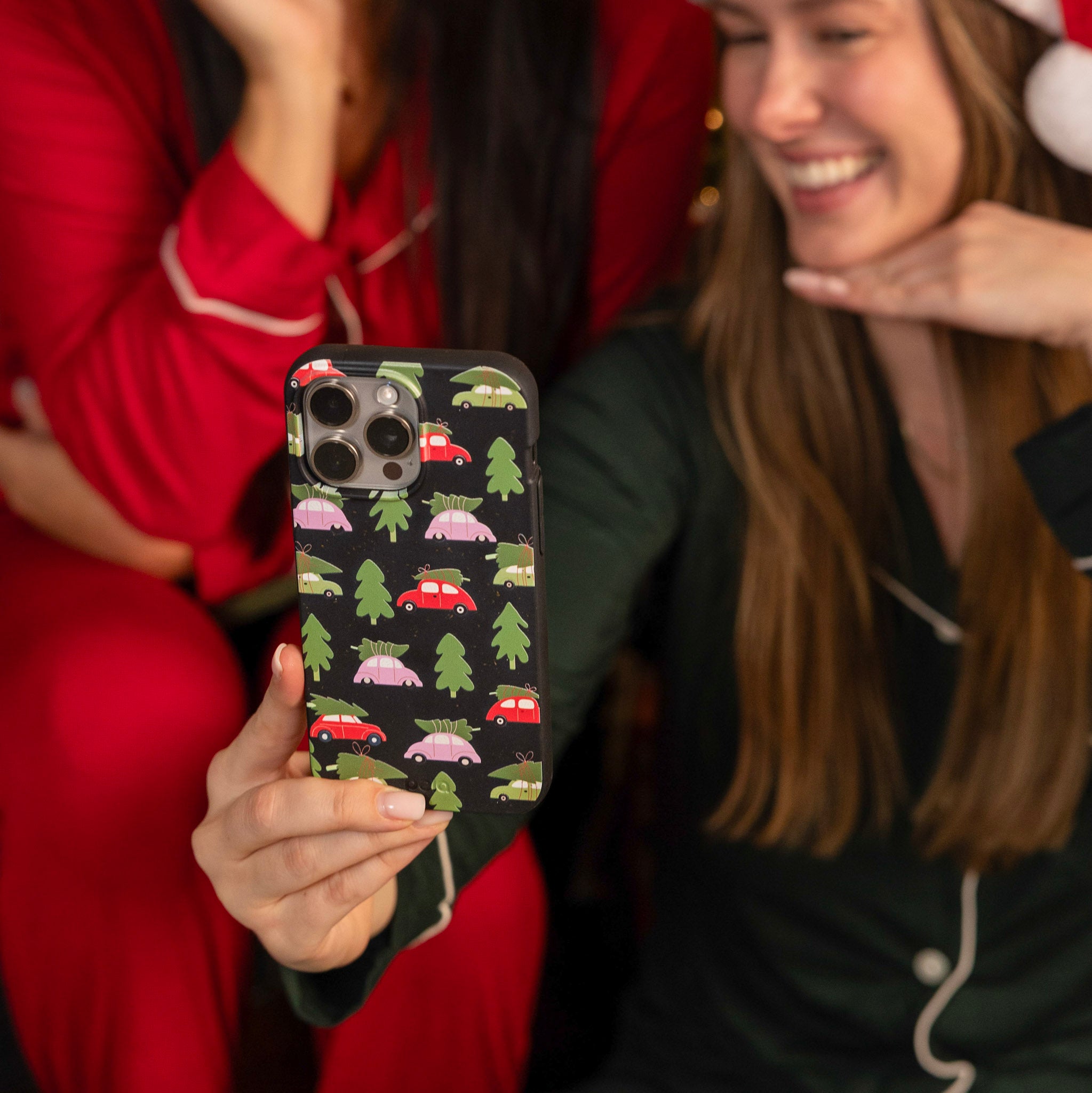 HOLIDAY-CARAVAN_S23_Black