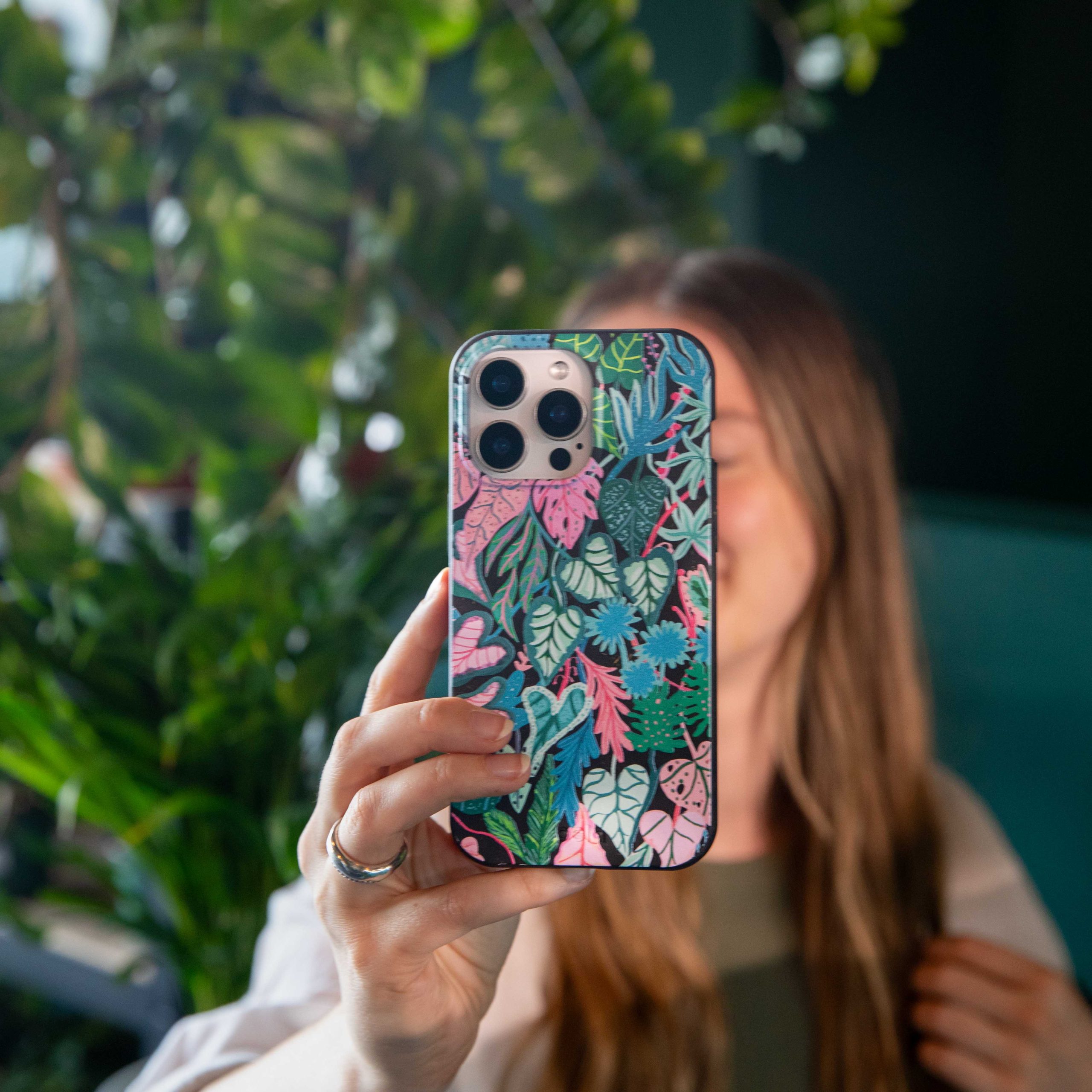 TROPIC-NOIR_IP12_Black