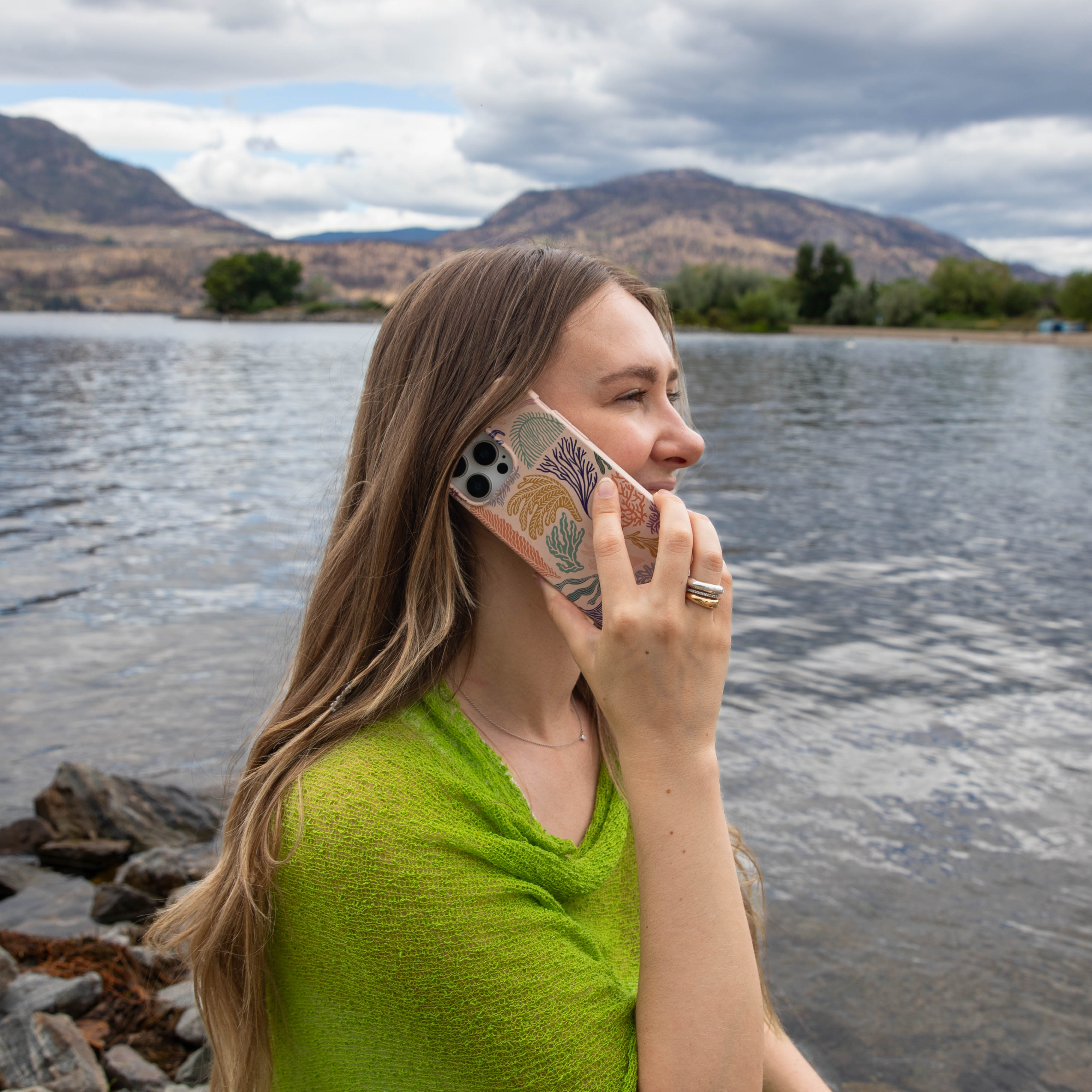 CORAL-DREAMS_IP14PLUS_Seashell