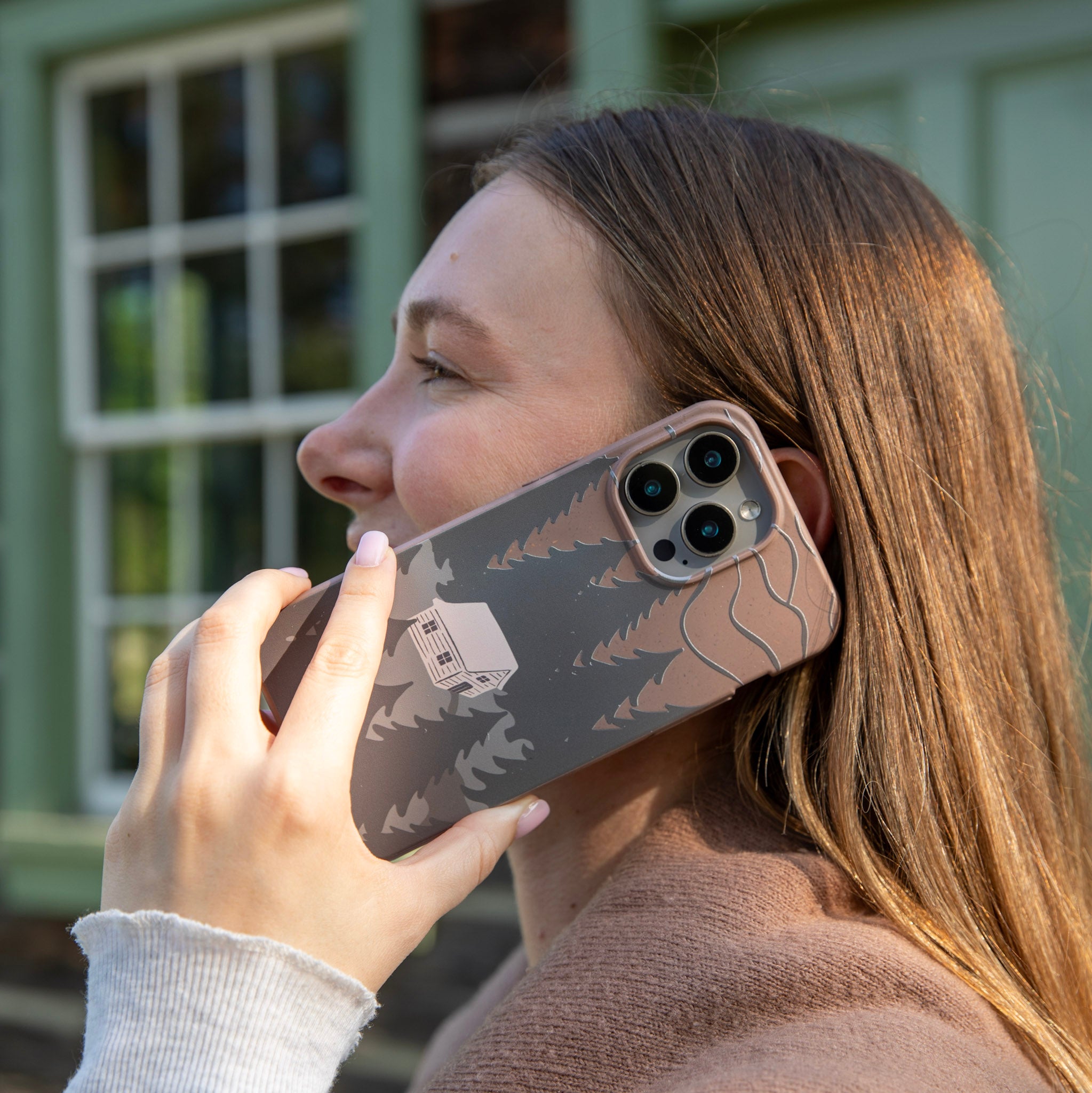 HIDDEN-CABIN_S21_ChocolateBrown