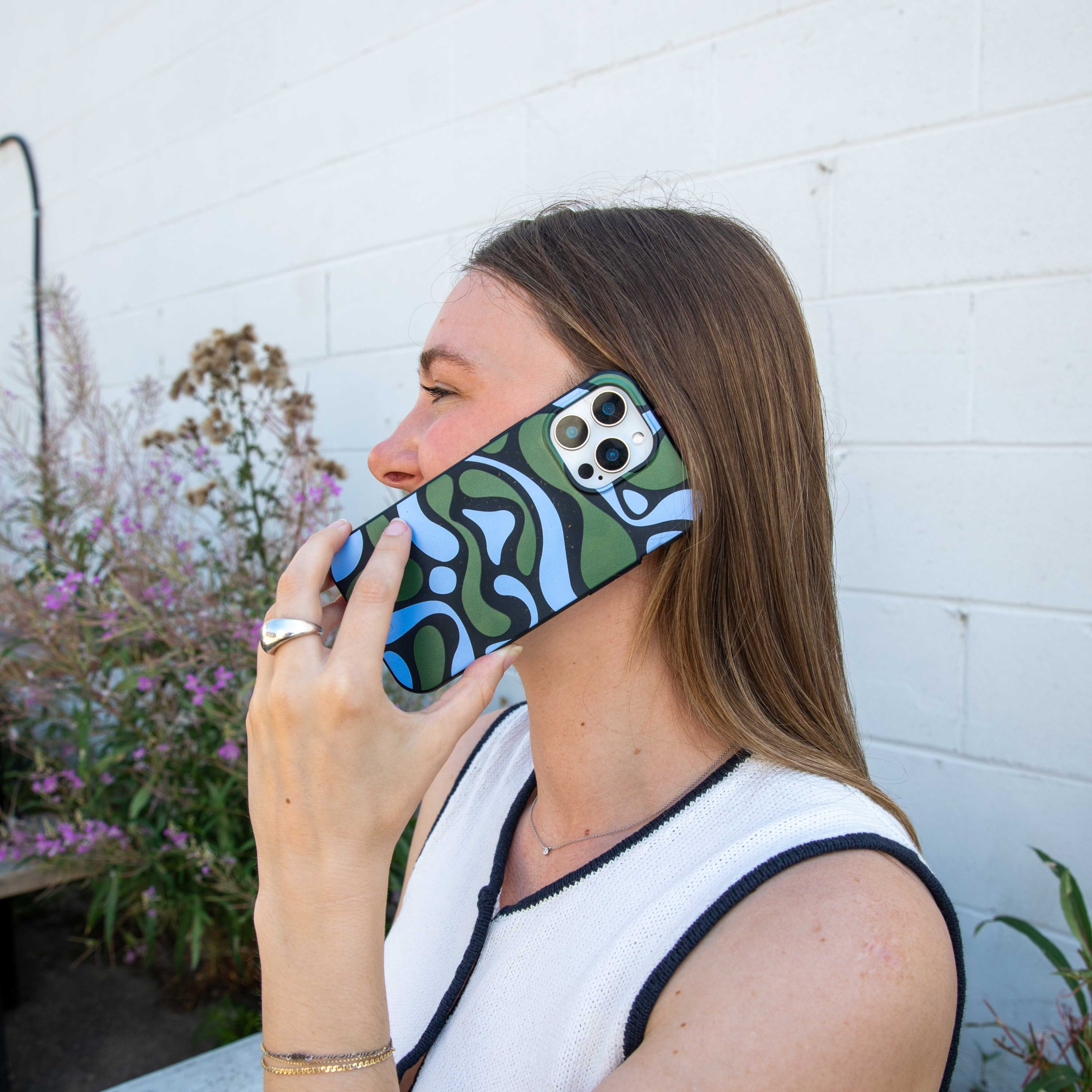 CURVE-AND-FLOW_IP17_Black