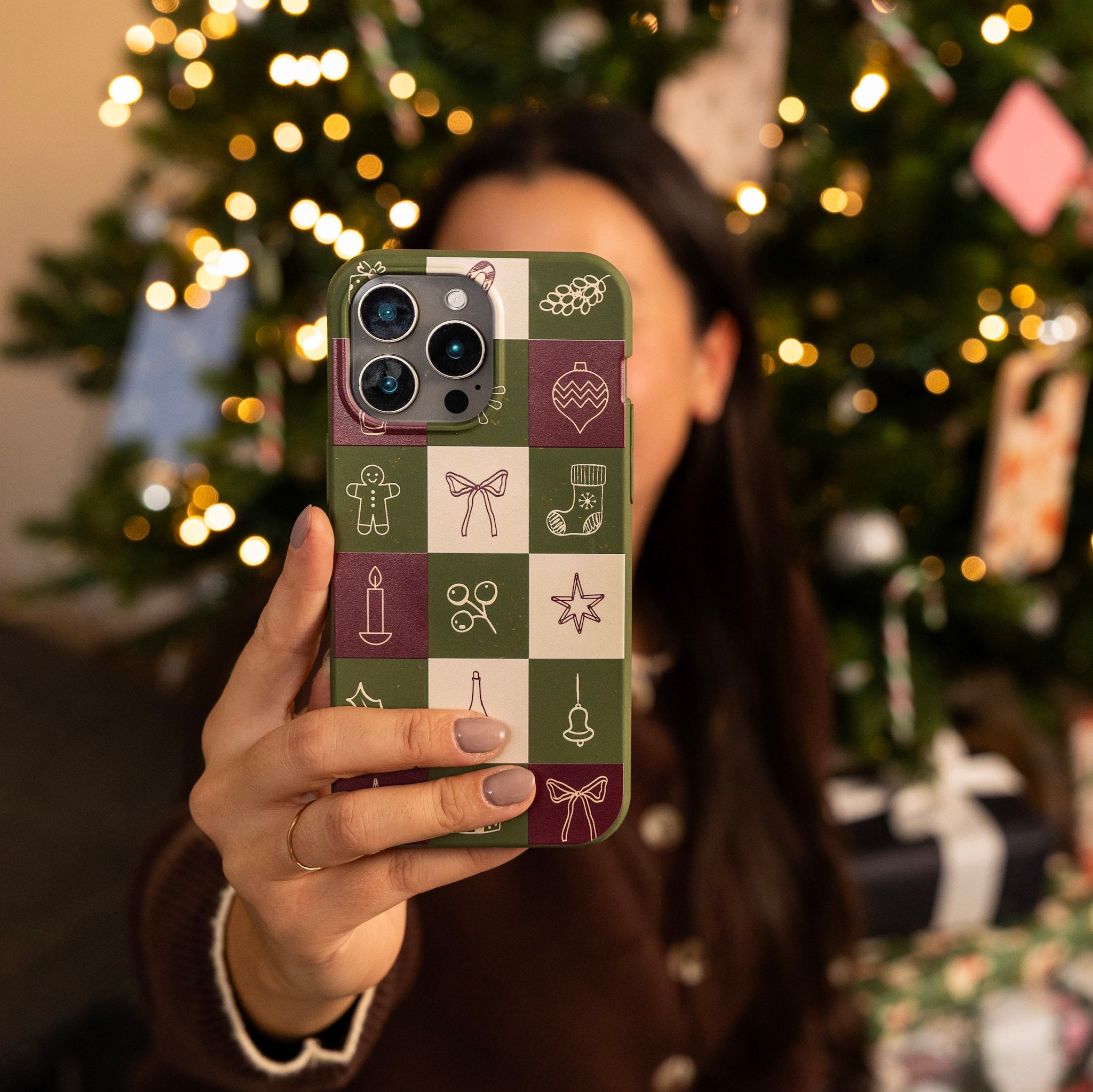 HOLIDAY-SQUARES_S23_ForestFloor