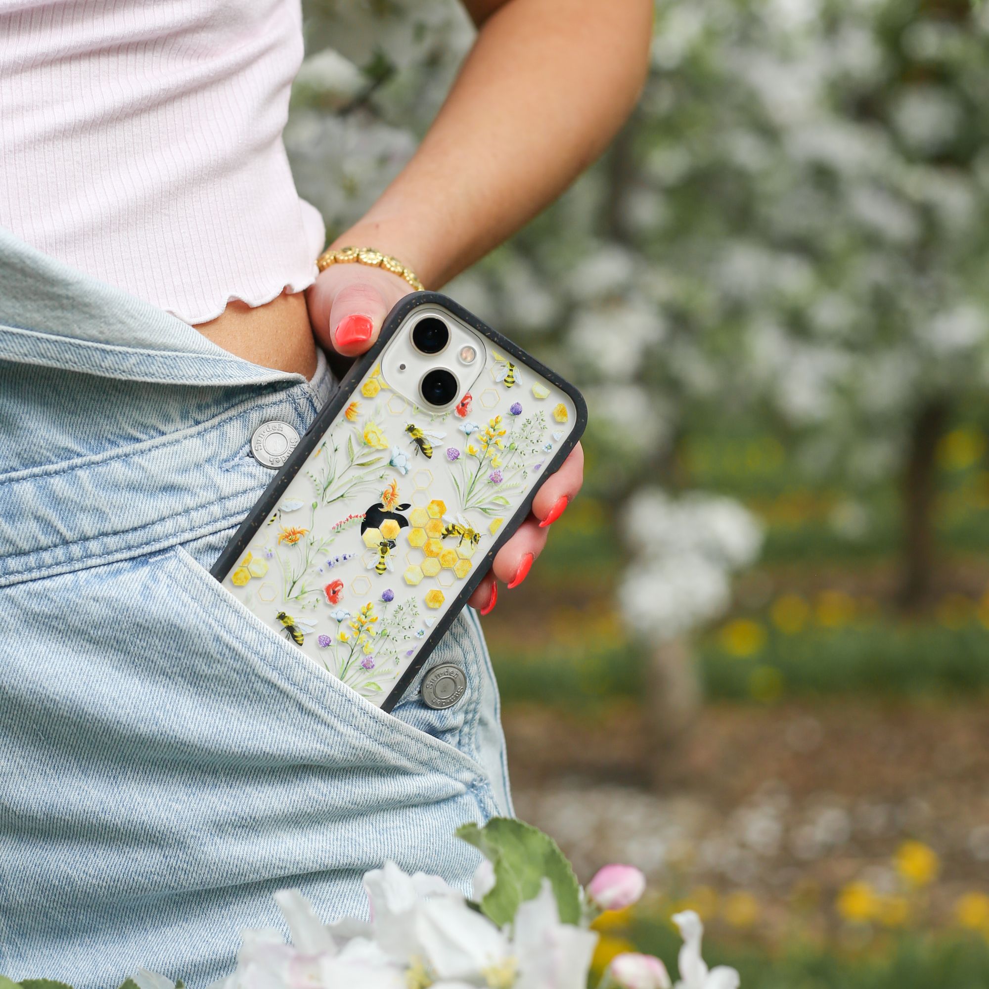 SWEET-BEES_IP12PMAX-CLEAR_Black