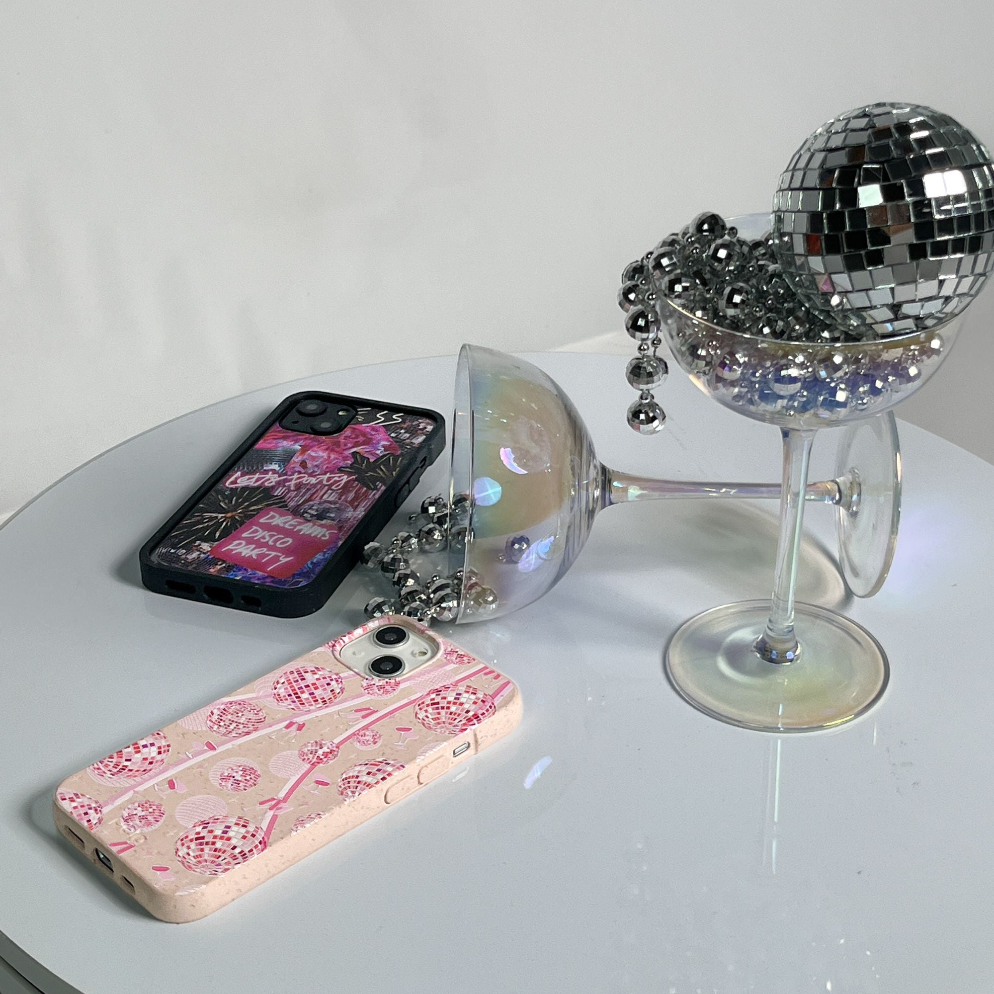 DANCING-LIGHTS_IP14PLUS_Seashell