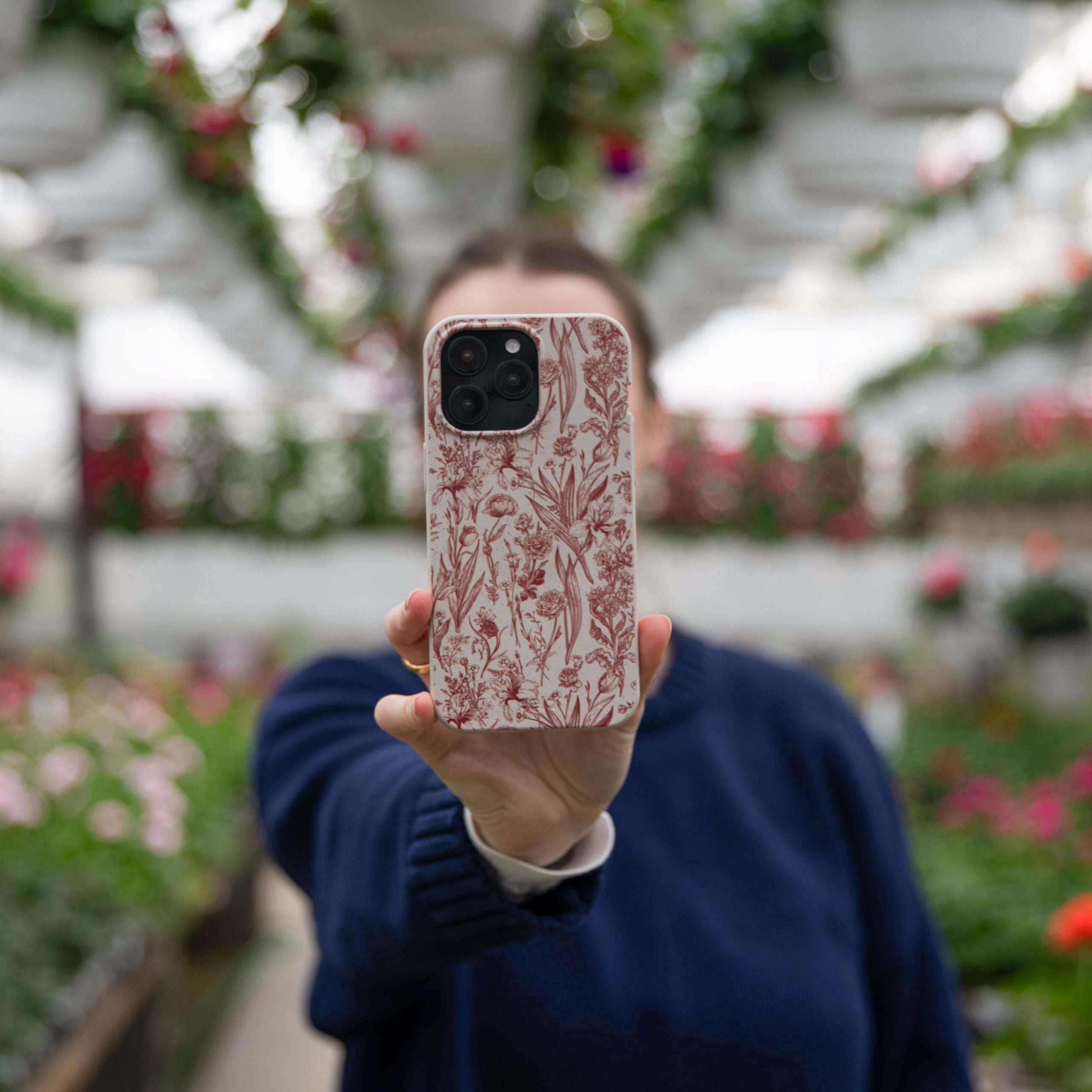 CRIMSON-BOUQUET_IP12_LondonFog