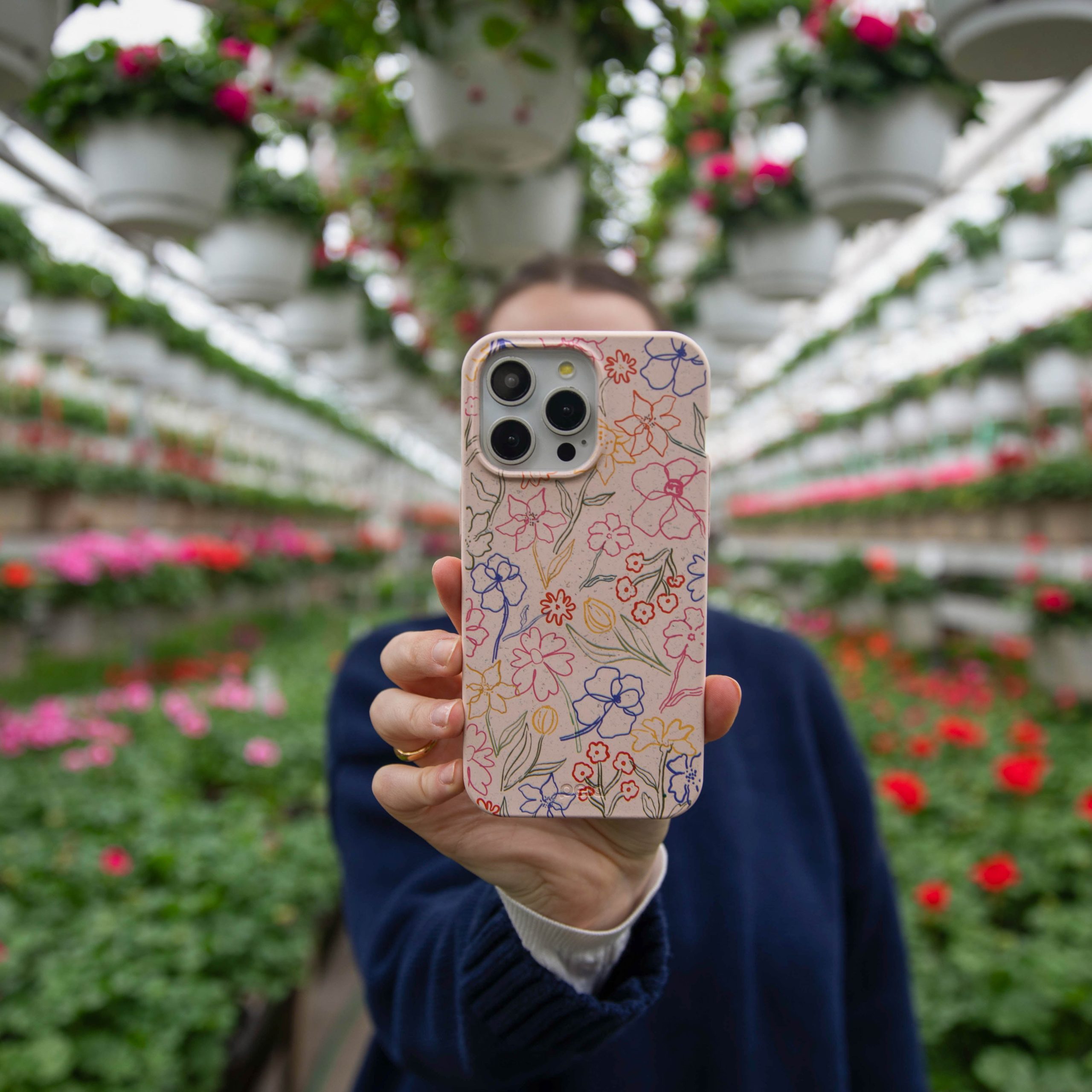 PETALS-SKETCH_IP13MINI_Seashell