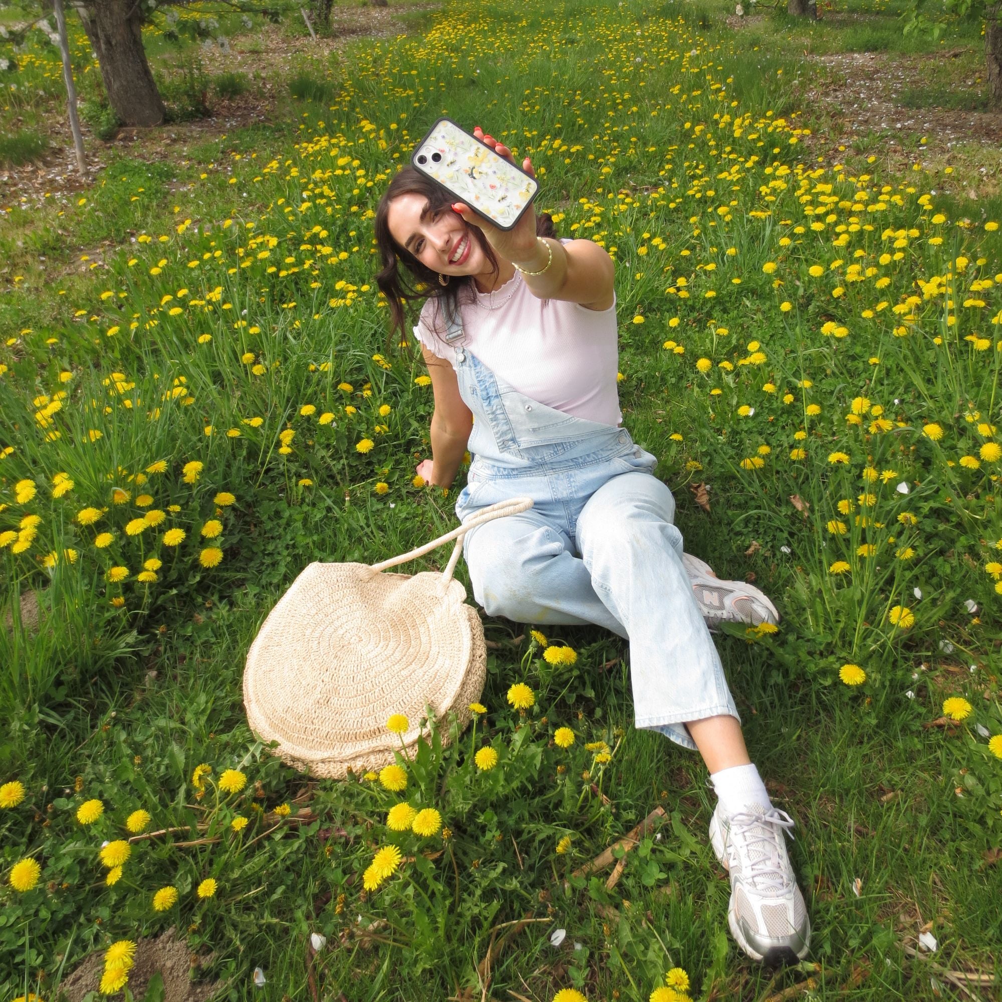 SWEET-BEES_IP12PMAX-CLEAR_Black