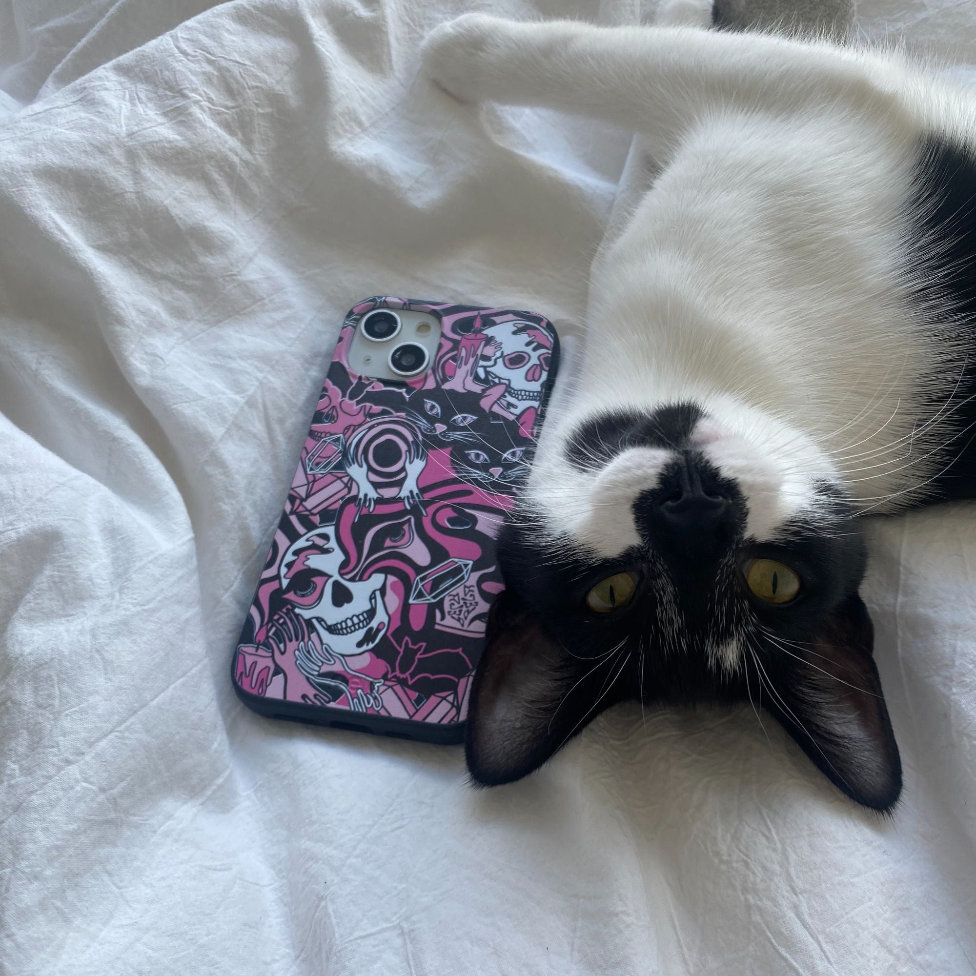 SPELLBOUND-GHOULS_IP14PMAX_Black_d71cb50e-54b4-40eb-b81e-3cee1089dfc8