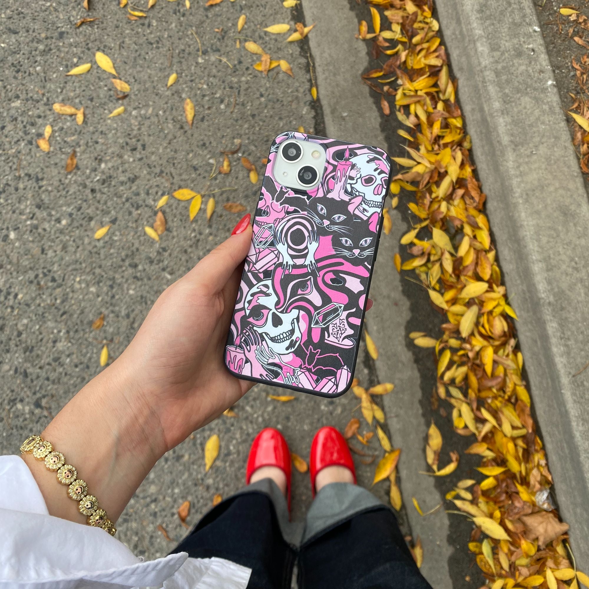 SPELLBOUND-GHOULS_IP14PMAX_Black_d71cb50e-54b4-40eb-b81e-3cee1089dfc8