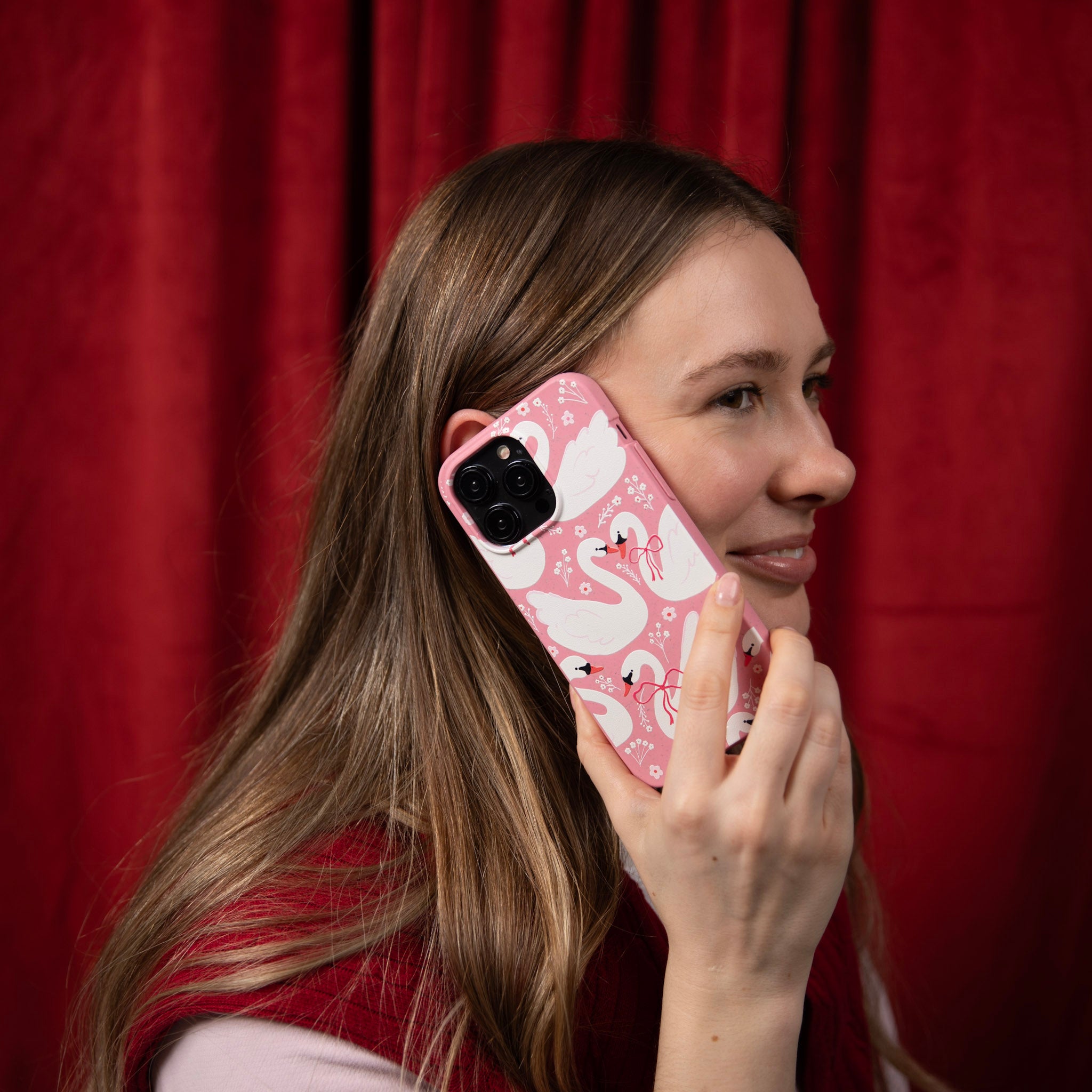 SWAN-GARDEN_IP14PMAX_BubblegumPink