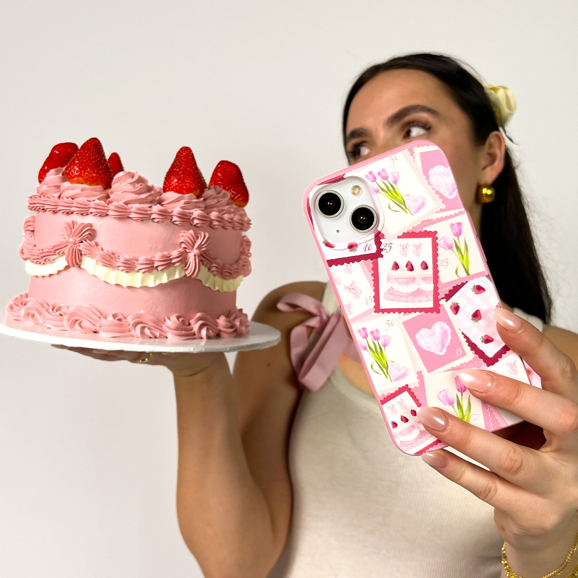 LOVE-LETTERS_IP12_BubblegumPink_7e4cb490-7fea-4c0c-bc45-acd6fb161d1a