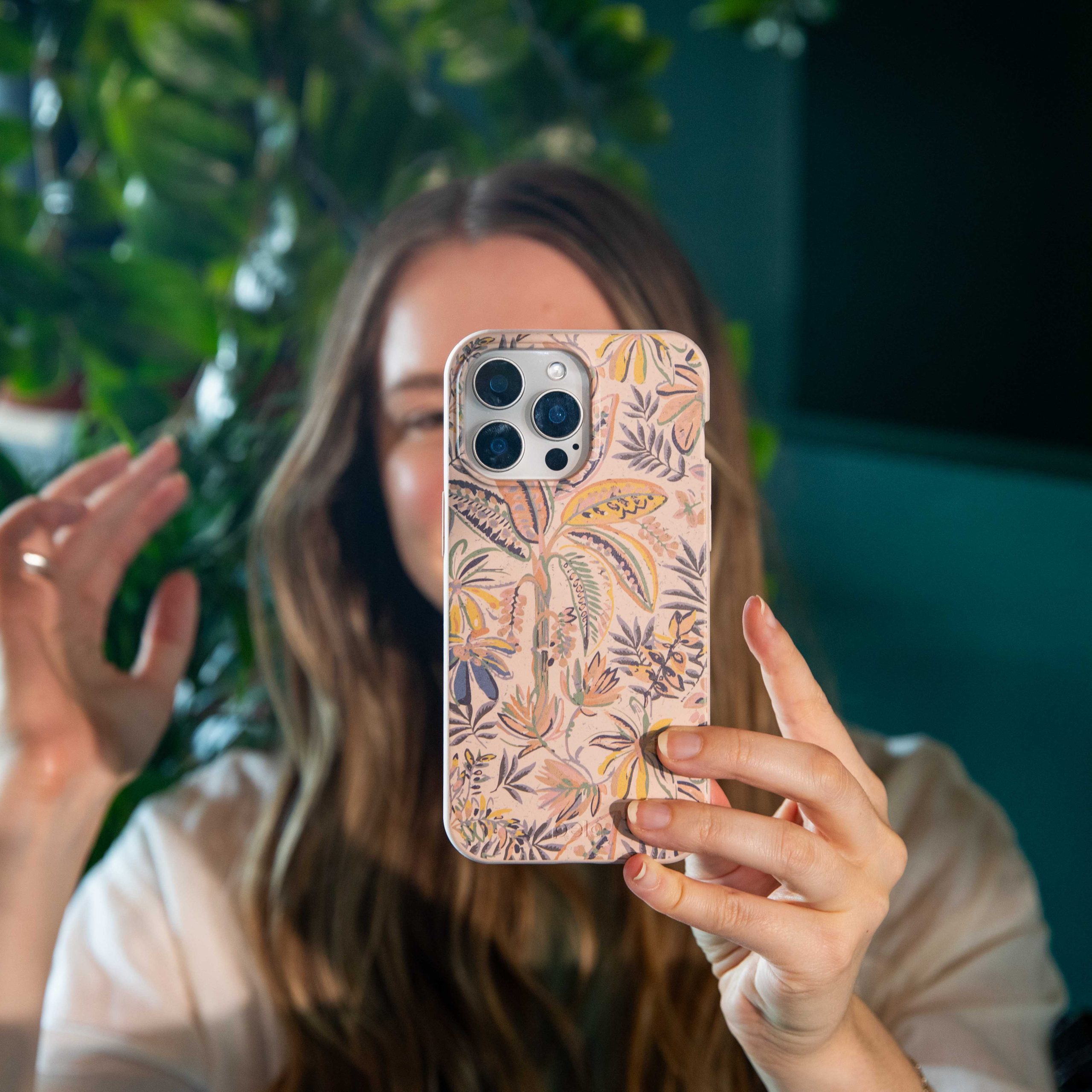 DREAMY-TROPICS_IP16PLUS_Seashell