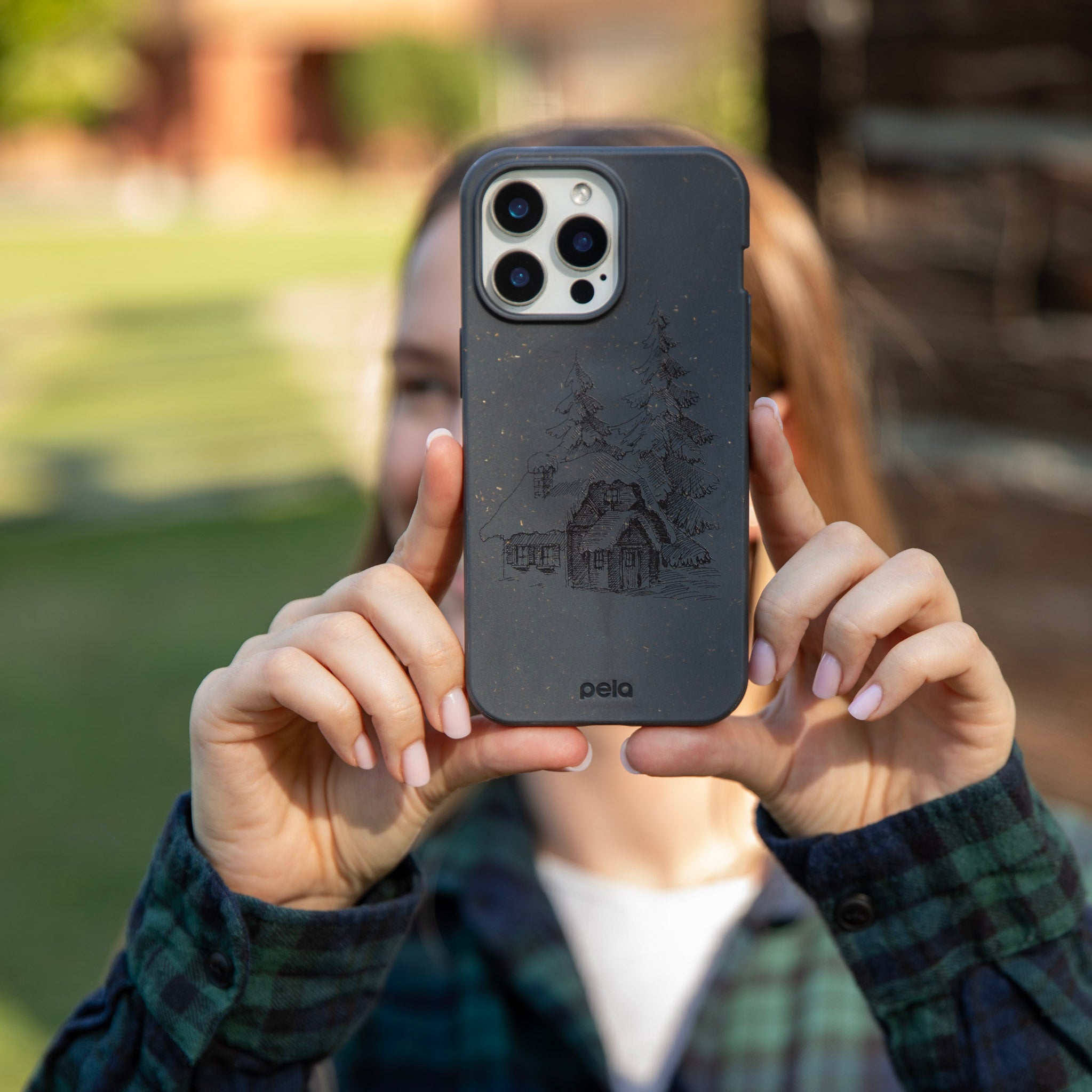 LONE-CABIN_IP16PMAX_Black