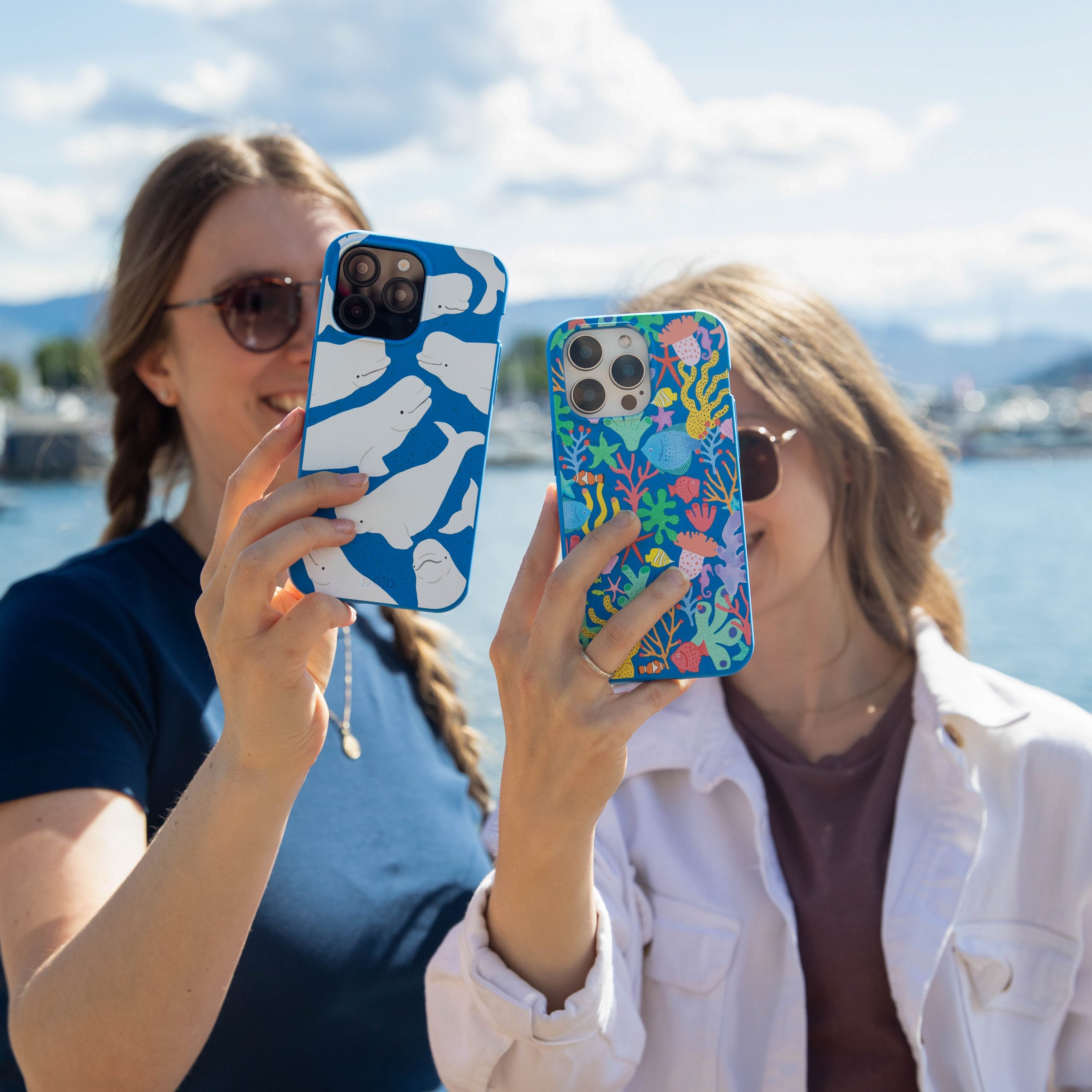 UNDERWATER-BLOOMS_IP14PLUS_ElectricBlue