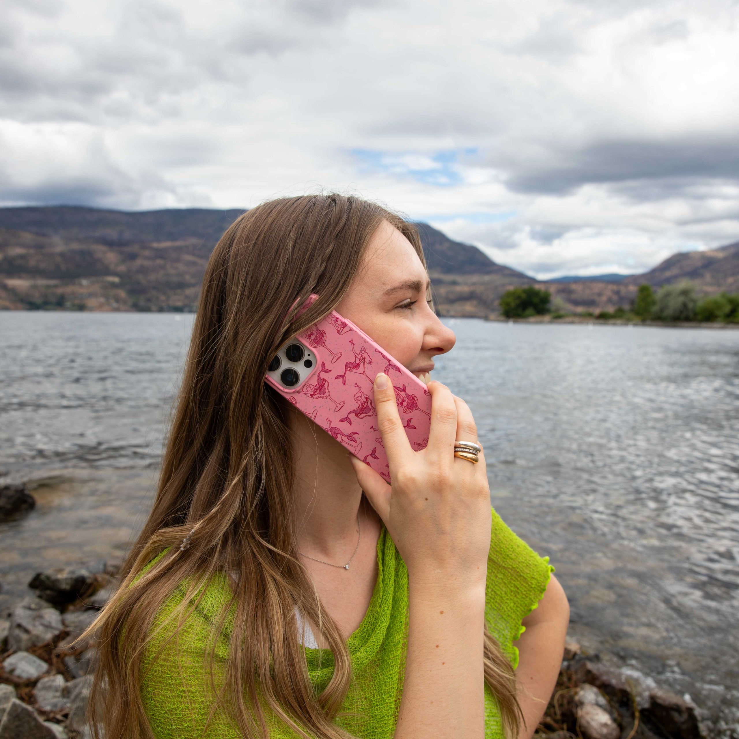 MERMAID-COCKTAIL_IP12PMAX_BubblegumPink