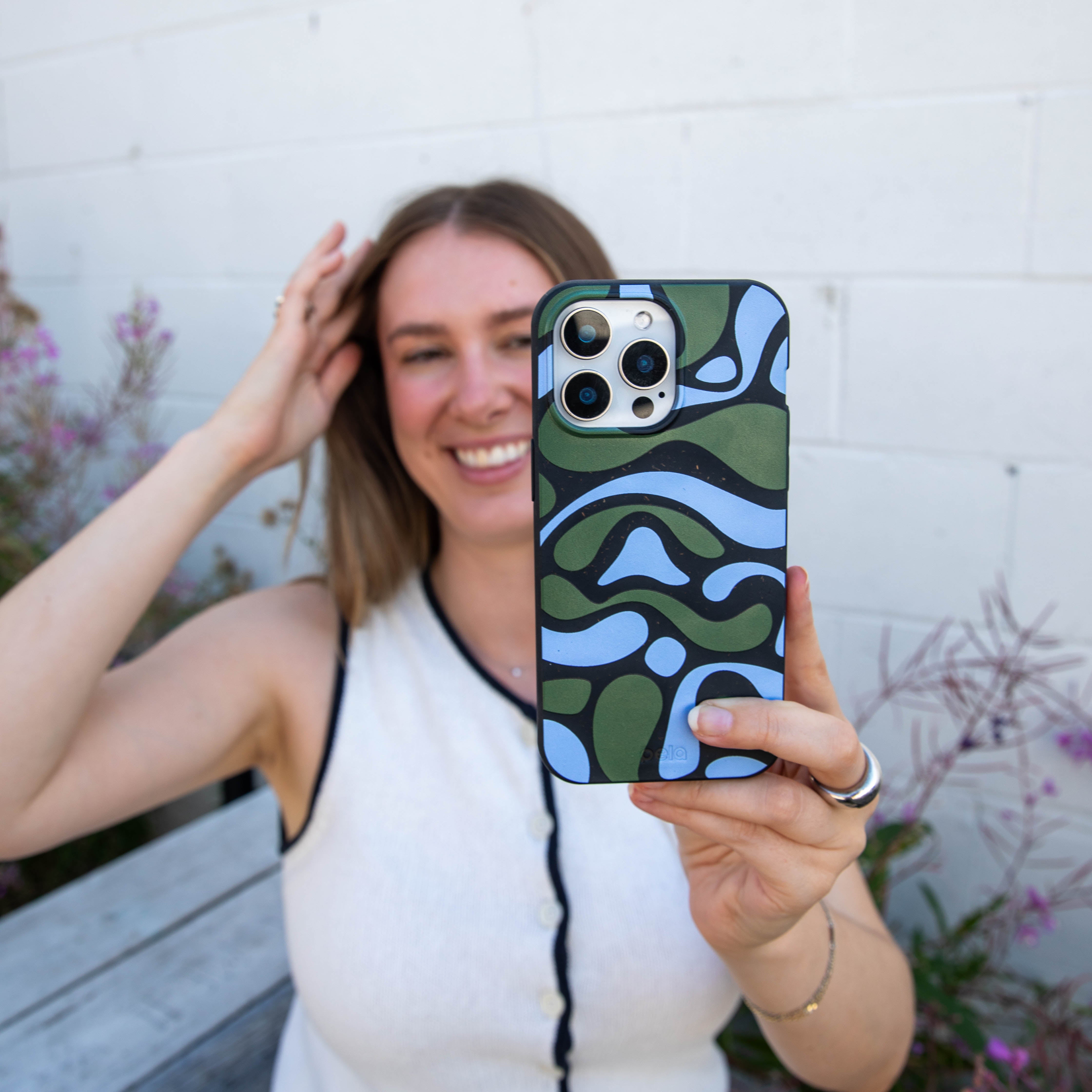 CURVE-AND-FLOW_IP15PLUS_Black